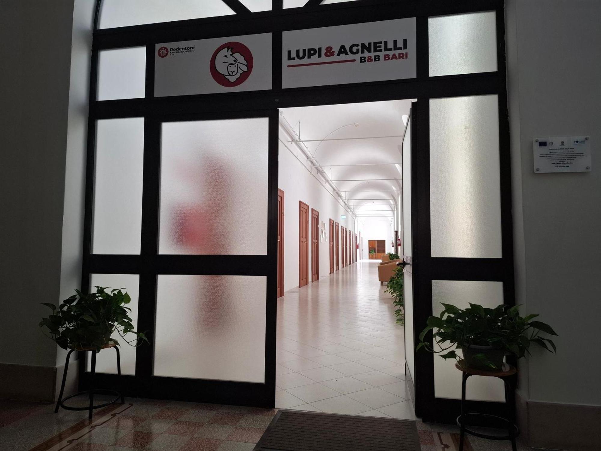 Bed and Breakfast Lupi E Agnelli Bari Exterior foto